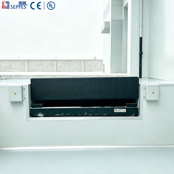 出口塞浦路斯的装卸平台Dock Leveler